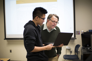 Jamey Rogers, a lecturer in the Department of English, looks at a student’s work. (Photo: Z Saenz, SBS Tech) Jamey Rogers, a lecturer in the Department of English, looks at a student’s work. (Photo: Z Saenz, SBS Tech)